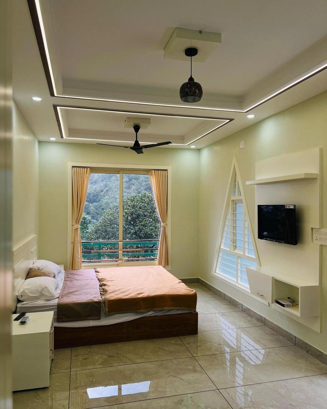 Royal Mount Inn Resorts Paithalmala Luaran gambar